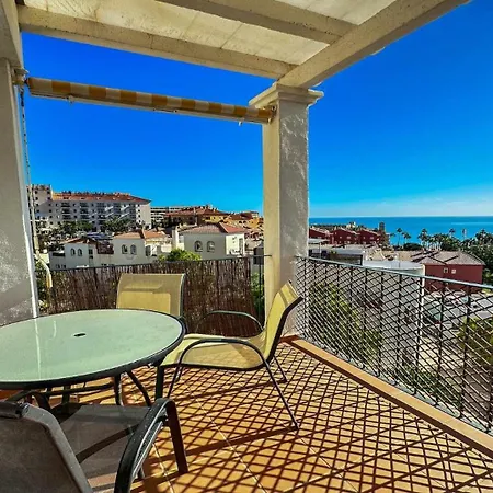 Atico By The Sea Apartment *