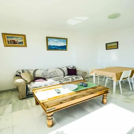 Atico By The Sea בנאלמדנה